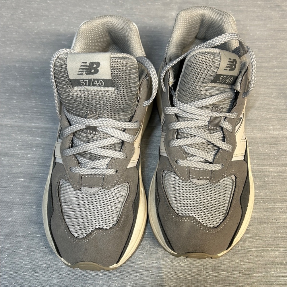 New Balance 57/40 Gray and Cream Athletic Shoes SIZE  4 1/2 US